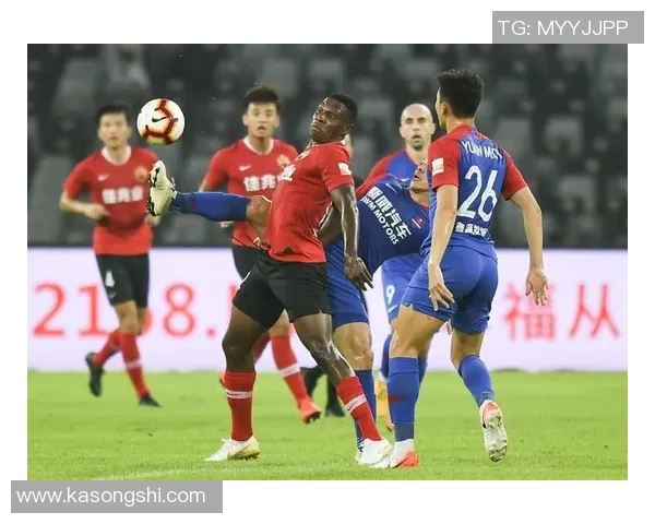 重庆篮球队与深圳篮球队赛后复盘分析意识碰撞与战术执行的深度探讨 重庆篮球队与深圳篮球队赛后复盘分析意识碰撞与战术执行的深度探讨