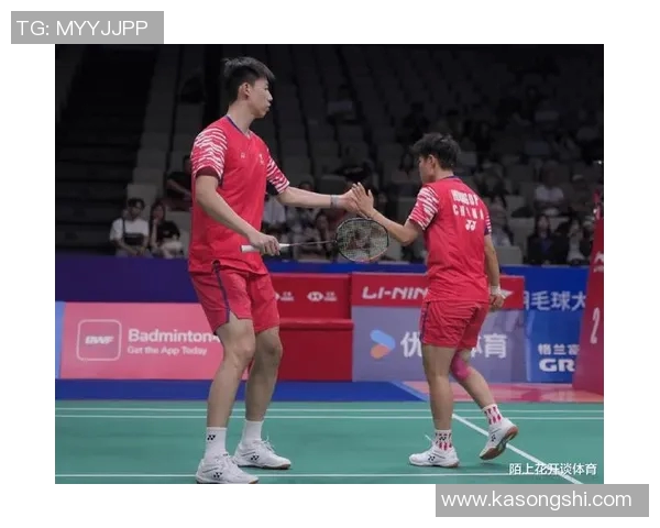 重庆羽毛球队与广州羽毛球队赛后复盘团队协作的精彩瞬间与经验分享