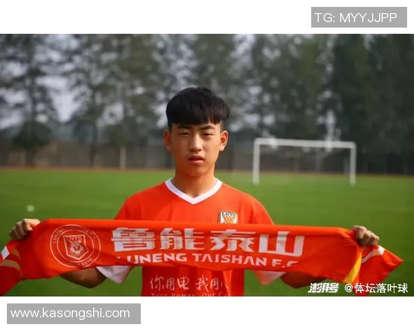 成都羽毛球队以93分领跑选拔赛积分榜展现强劲实力