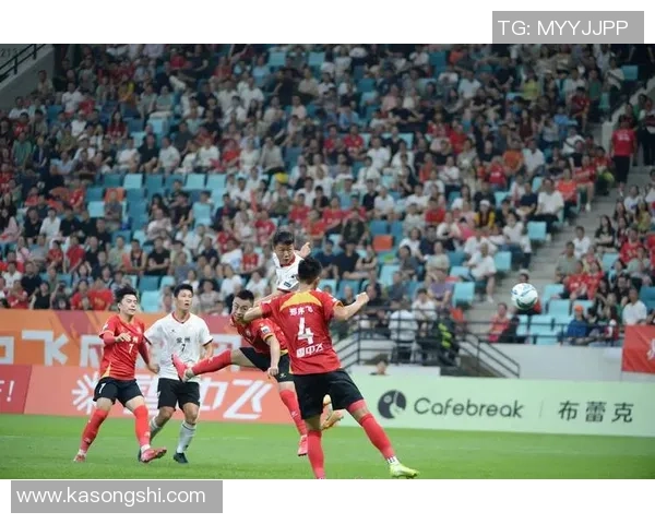 模仿足球明星点球技巧挑战赛你能否复制他们的精彩瞬间