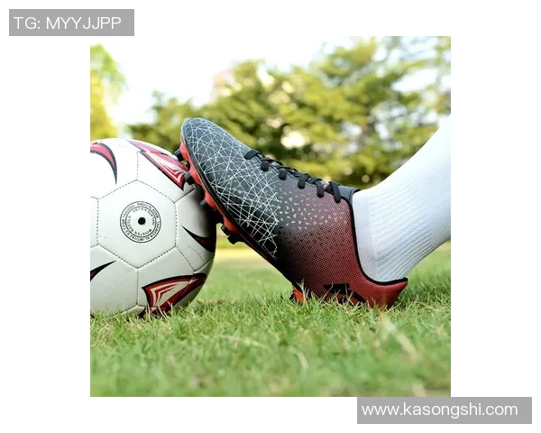 足球明星专属定制足球鞋打造你的独特球场风格与个性魅力