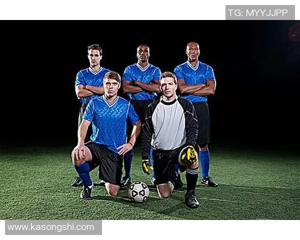 足球明星精彩瞬间集锦全景展示让你领略球场风采与魅力 足球明星精彩瞬间集锦全景展示让你领略球场风采与魅力